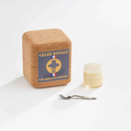 Gelée royale : bienfaits, posologie et comment bien la choisir Gelée royale : bienfaits, posologie et comment bien la choisir