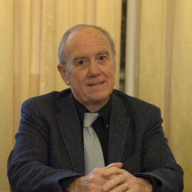 Les abeilles, un trésor pour notre santé ! – Pr Henri Joyeux Les abeilles, un trésor pour notre santé ! – Pr Henri Joyeux