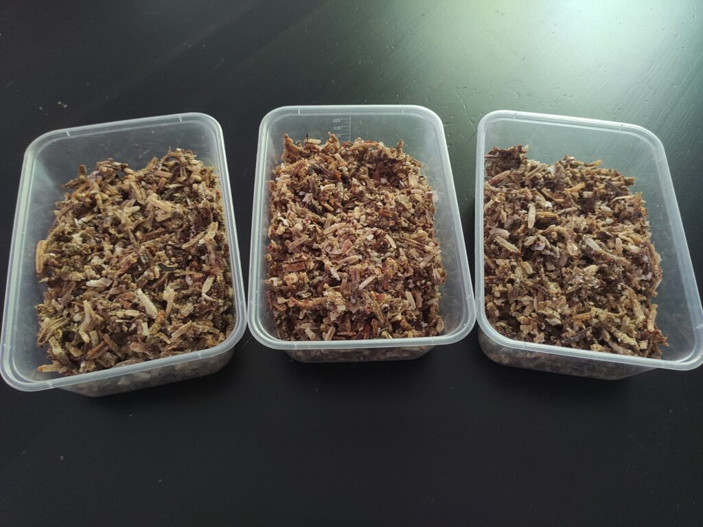 Propolis de ruche brute récoltée au Rucher du Pillier Châteauneuf Loire